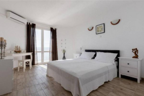 Apartment Rio 3 with sea view, free parking, wifi